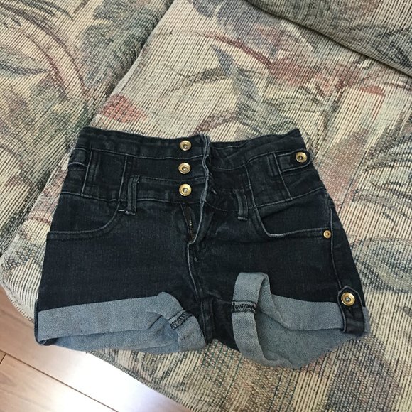 shorts - Picture 1 of 2